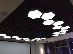裝飾透光拉膜天花 現(xiàn)代空間美學(xué)的光影魔術(shù)